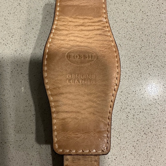 Watch - Picture 2 of 3